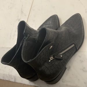 Napeloni Black Boots